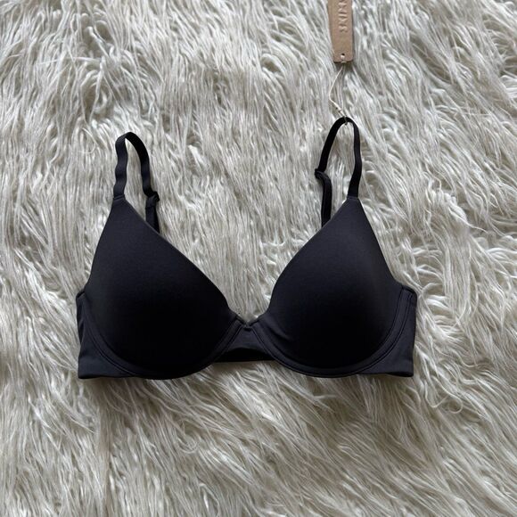 Skims Fits Everybody Plunge Bra Onyx Size 32C - Picture 2 of 7